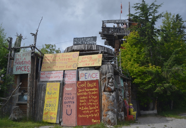 woodcarver's house